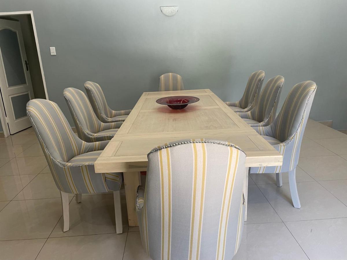 Zwelakho Furnished Apartments The Cube Johannesburg Bagian luar foto