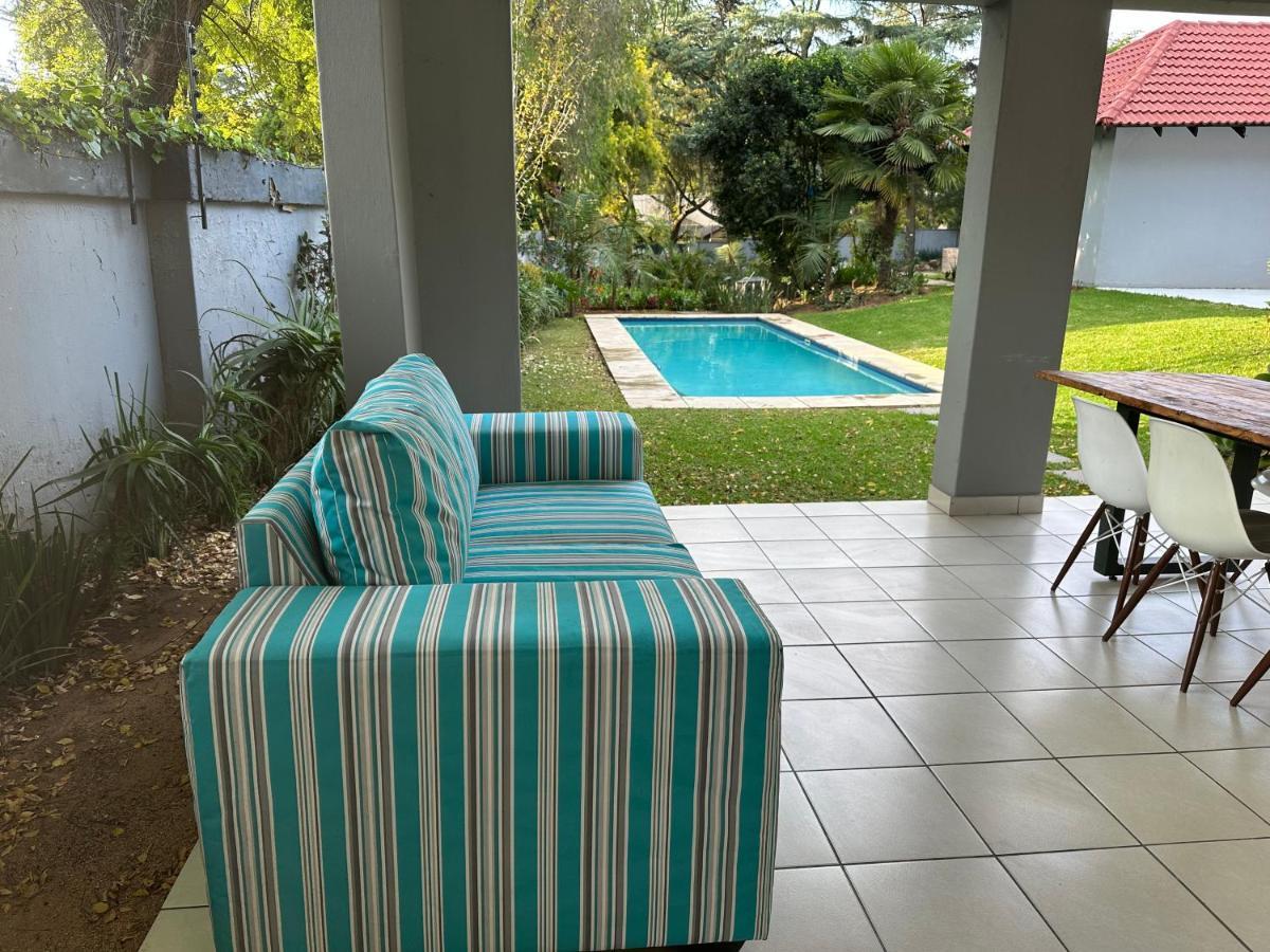 Zwelakho Furnished Apartments The Cube Johannesburg Bagian luar foto