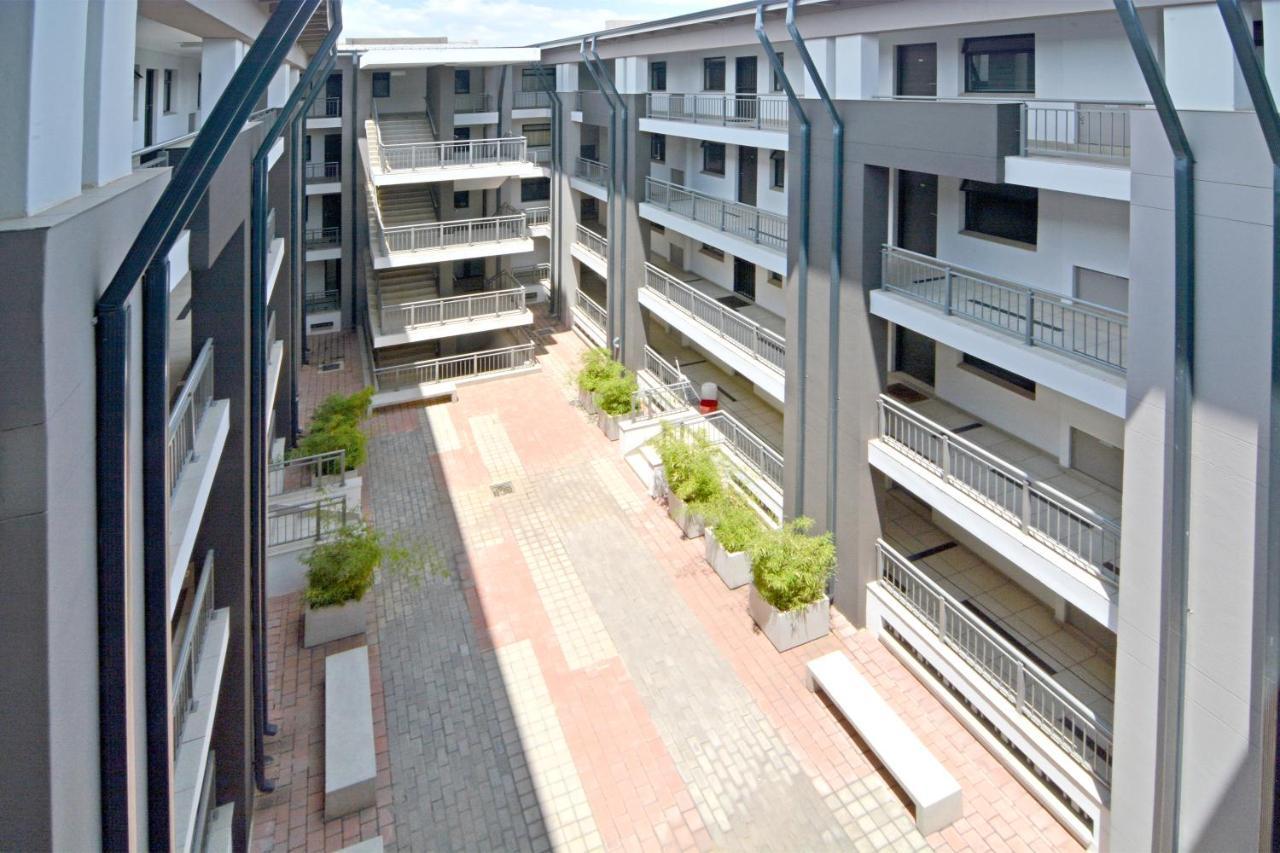 Zwelakho Furnished Apartments The Cube Johannesburg Bagian luar foto
