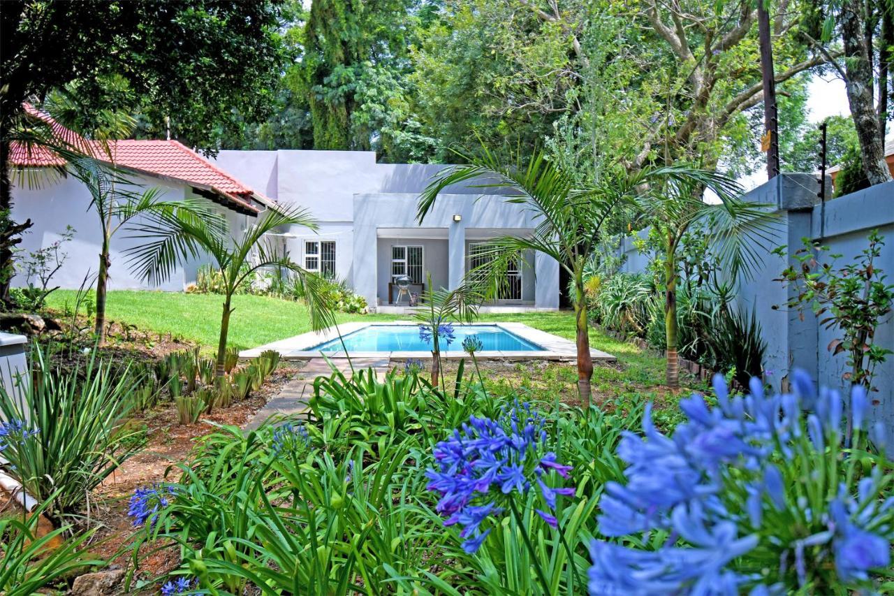 Zwelakho Furnished Apartments The Cube Johannesburg Bagian luar foto