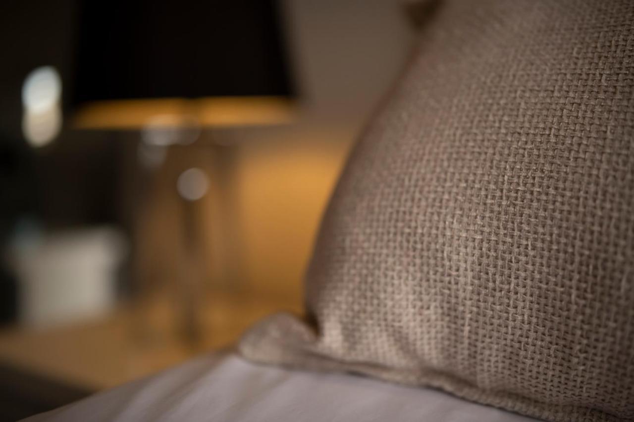 Zwelakho Furnished Apartments The Cube Johannesburg Bagian luar foto
